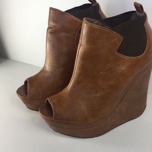 Comfy high western wedge